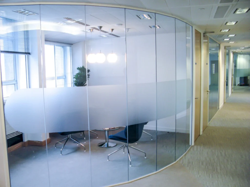bent glass partitions