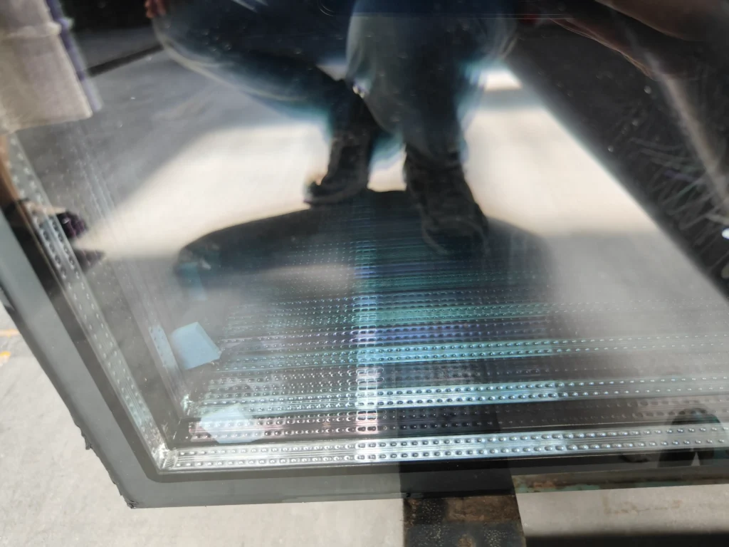 Insulating Glazing Unit