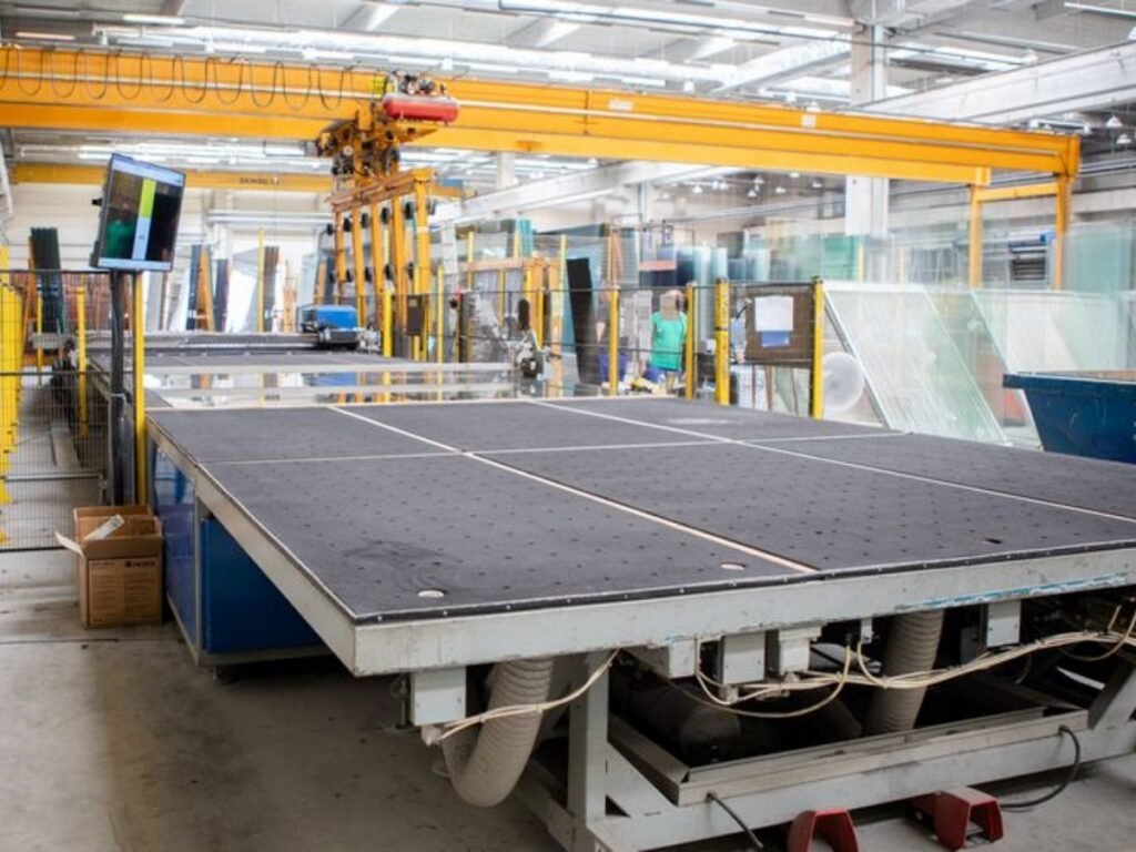 Lisec cutting line