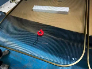 10mm fluted glass shower partitions