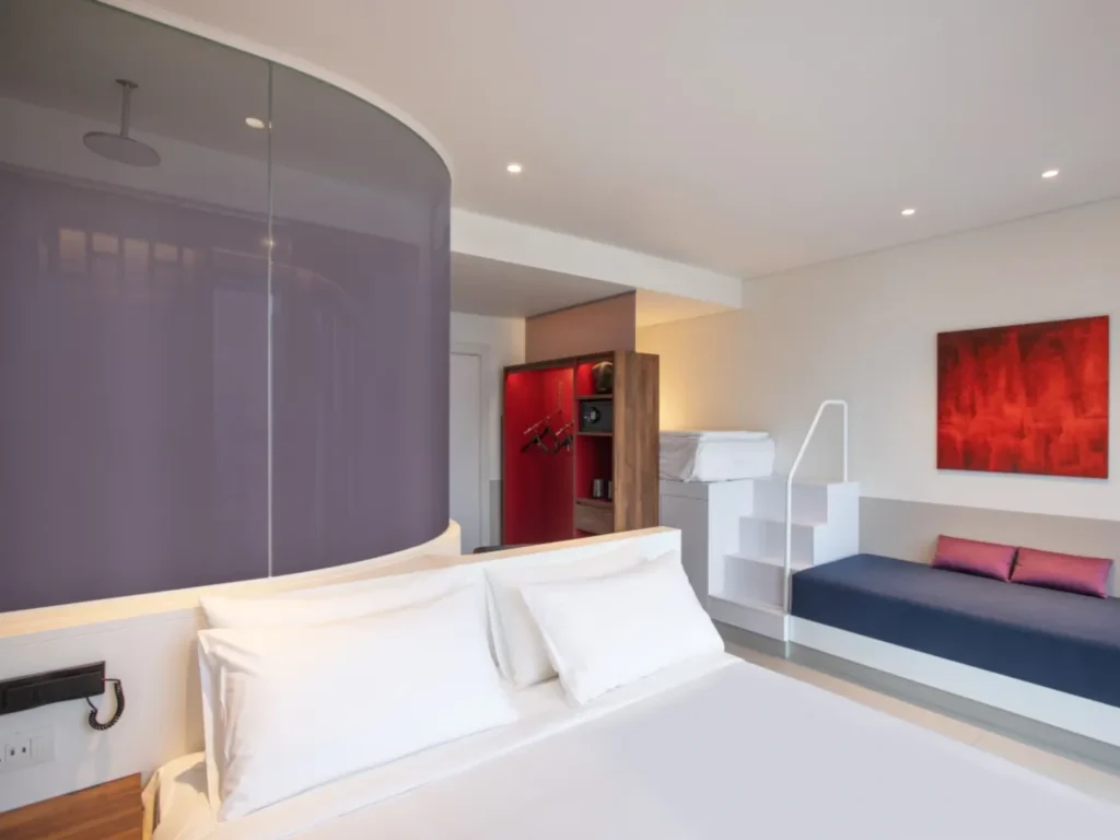 Gradient glass bathroom panel